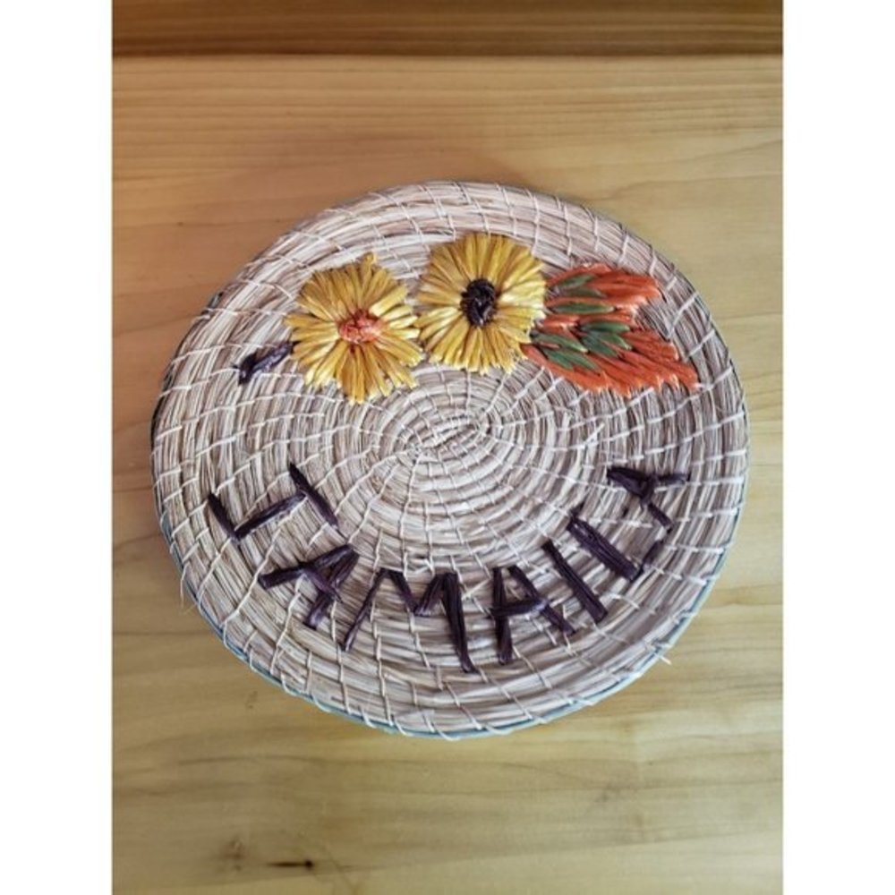 Vintage Wicker Jamaica Decor